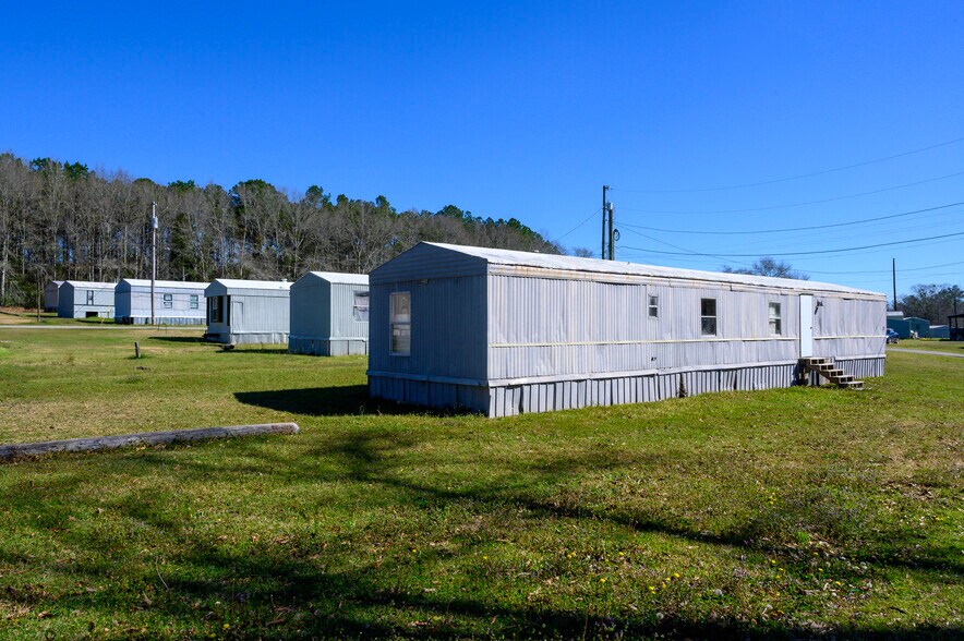 More Photos Of 100 Lunsford Cir, Opp Manufactured Housing Mobile Home Park For Sale