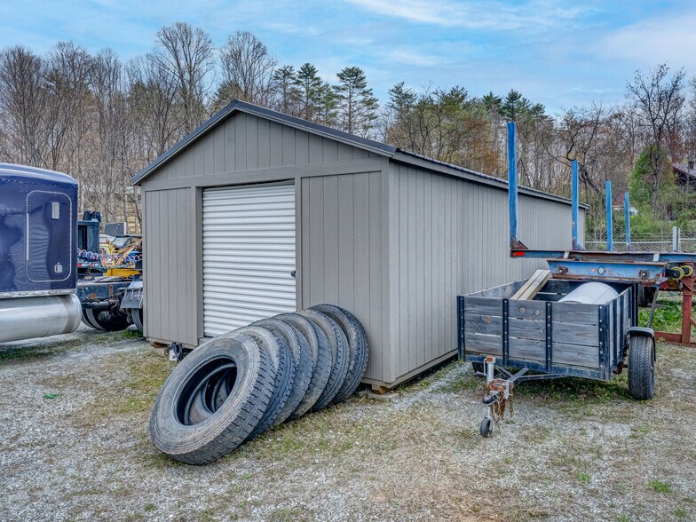 More Photos Of 535 Old Rosman hwy, Brevard Flex For Sale