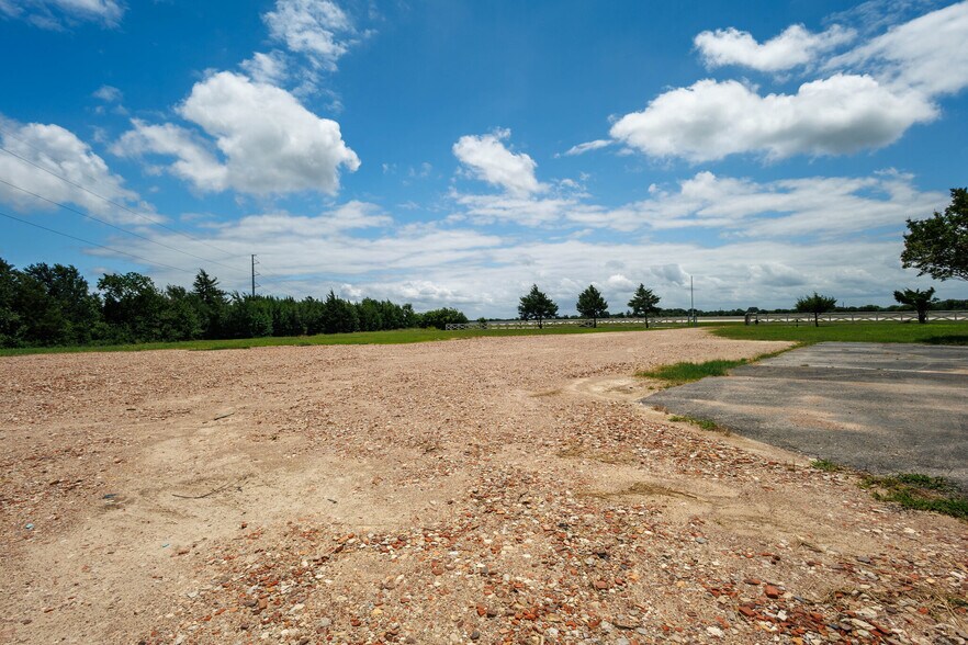 More Photos Of 4877 Sam Rayburn Hwy, Anna Office For Lease