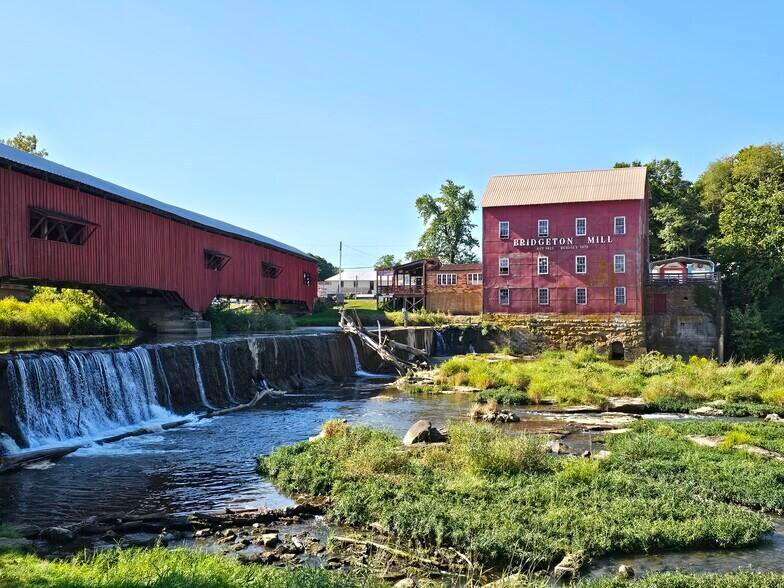 More Photos Of 8104 Bridgeton Rd, Bridgeton Specialty For Sale