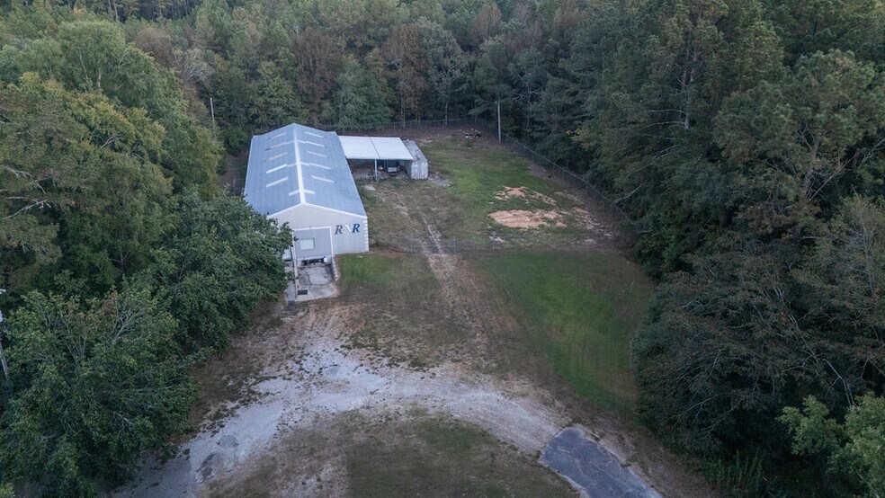 More Photos Of 1168 Bauskett St, Edgefield Warehouse For Sale