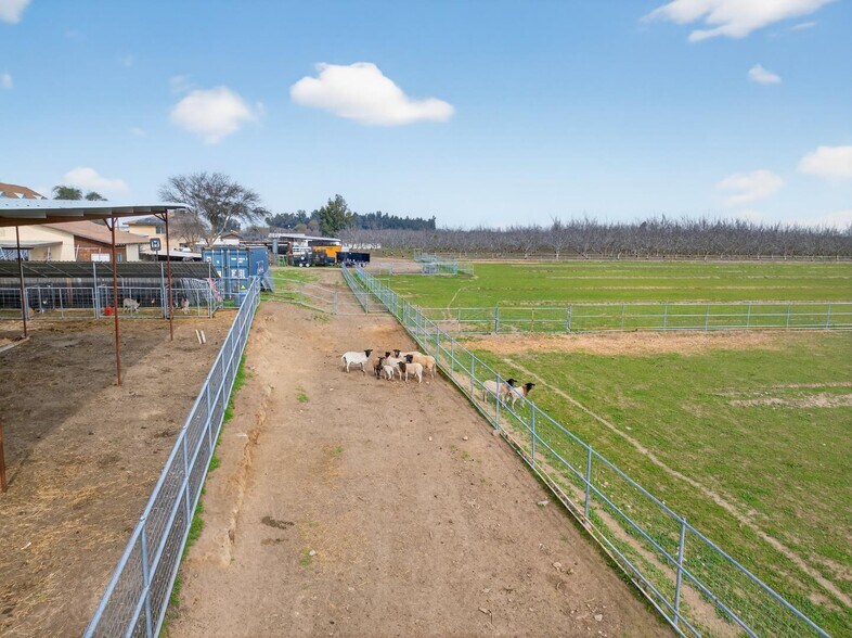 More Photos Of 6873 20th Ave, Lemoore Land For Sale