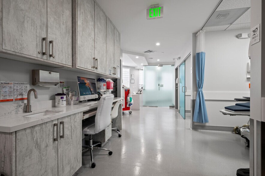 More Photos Of 20311 SW Birch St, Newport Beach Medical For Sale