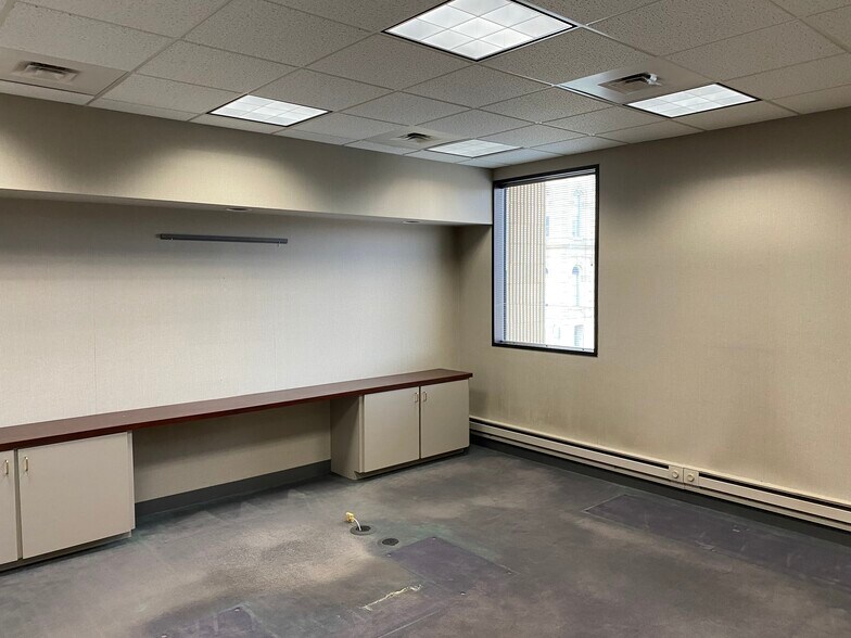 More Photos Of 434 Main St, Zanesville Office For Lease