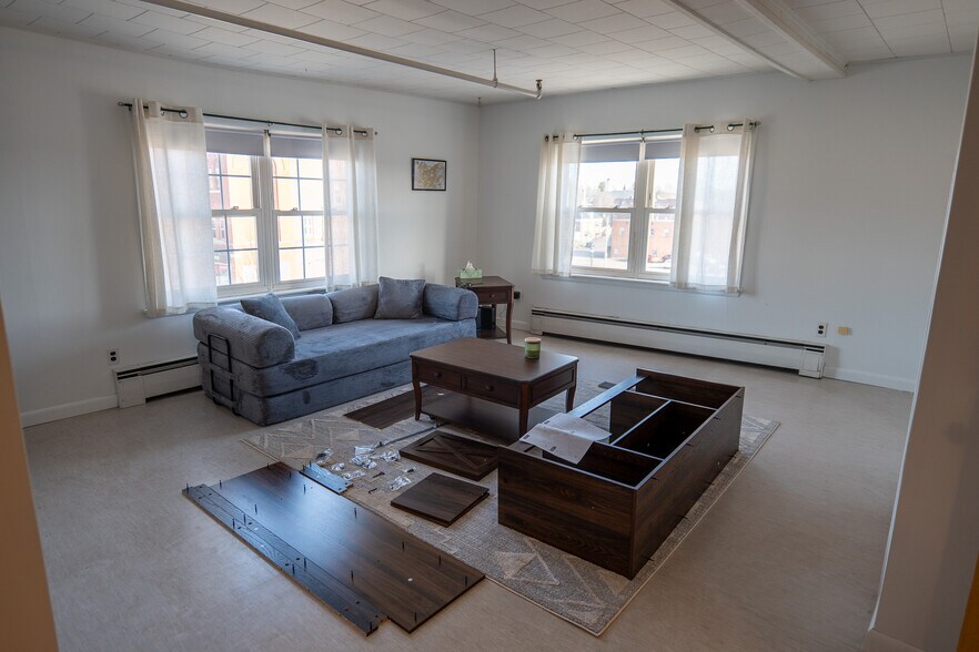 More Photos Of 4 Market Sq, Houlton Office For Sale