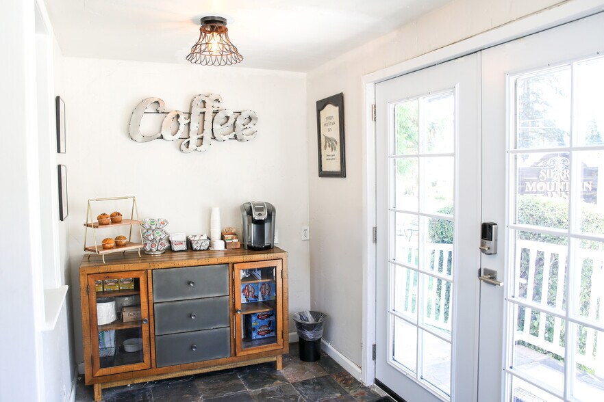 More Photos Of 816 W Main St, Grass Valley Hotel For Sale