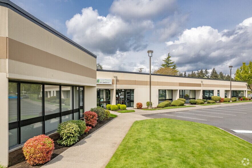 More Photos Of 11818 SE Mill Plain Blvd, Vancouver Office For Lease