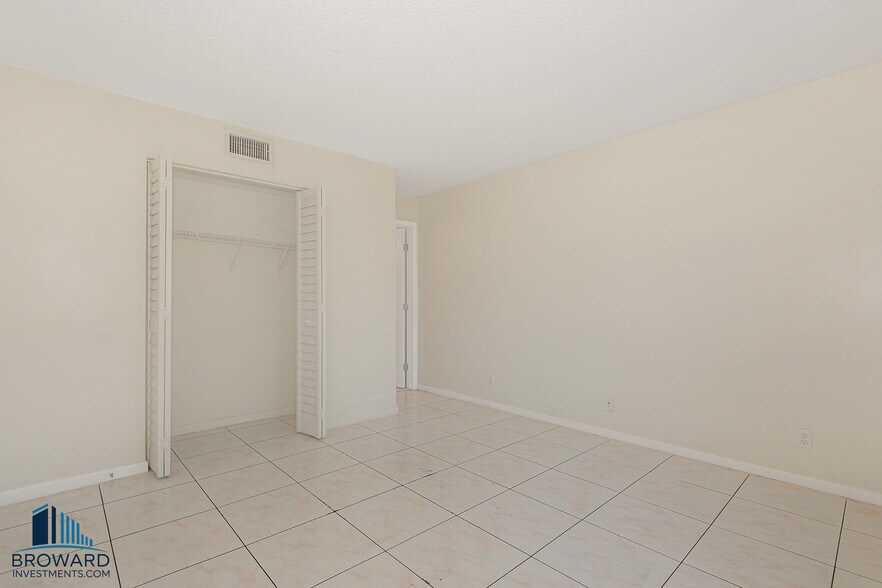 More Photos Of 10201 NW 35th St, Coral Springs Multifamily For Sale