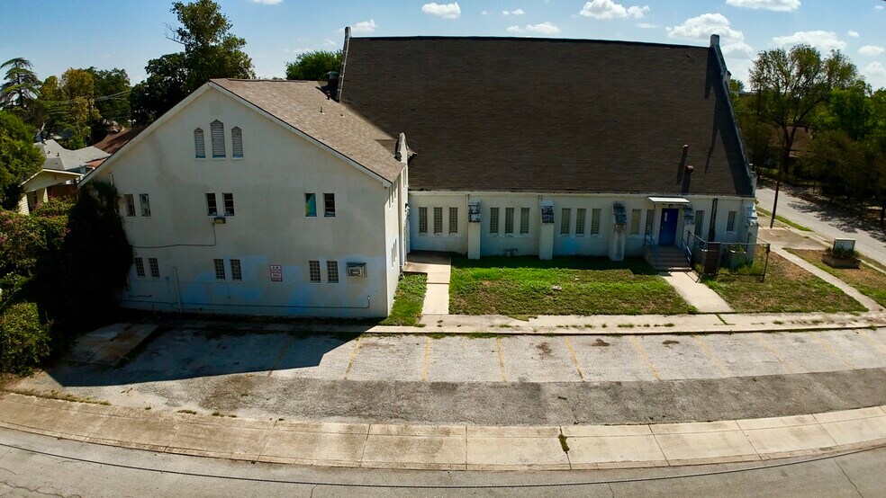 More Photos Of 507 E Mayfield Blvd, San Antonio Religious Facility For Sale