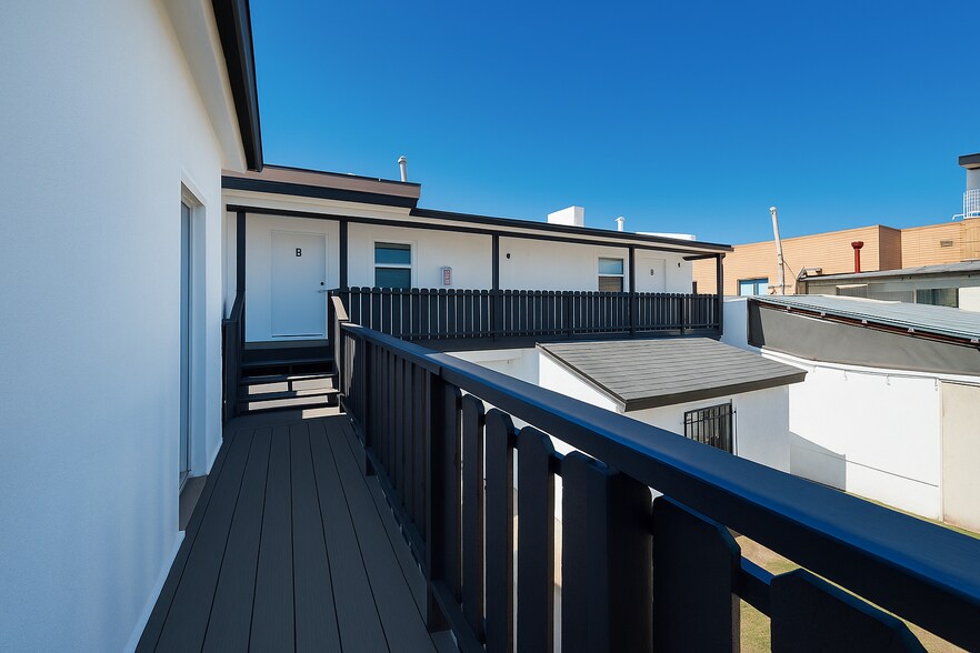 More Photos Of 2626 E Anaheim St, Long Beach Apartments For Sale