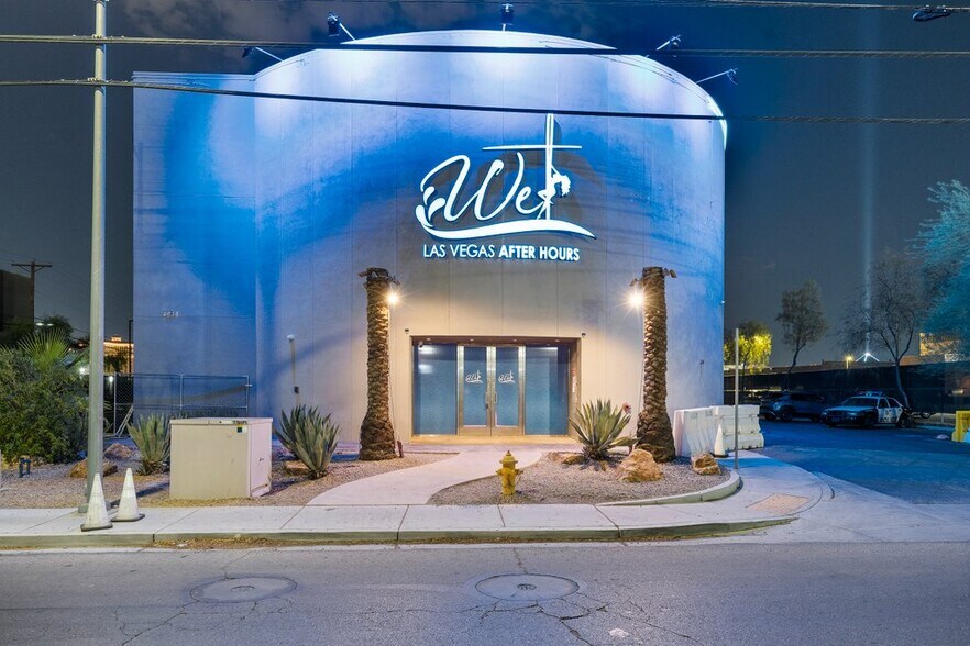 Primary Photo Of 4636 Wynn Rd, Las Vegas Bar For Sale