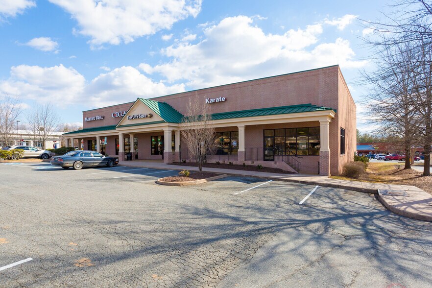 More Photos Of Seminole Trl, Charlottesville General Retail For Lease