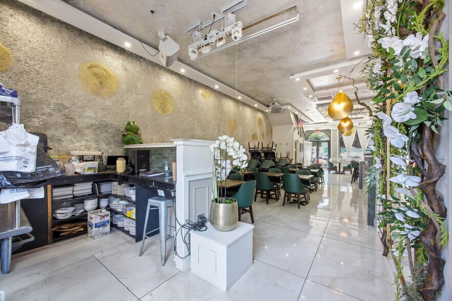 More Photos Of 1041 Flushing, Brooklyn Restaurant For Lease