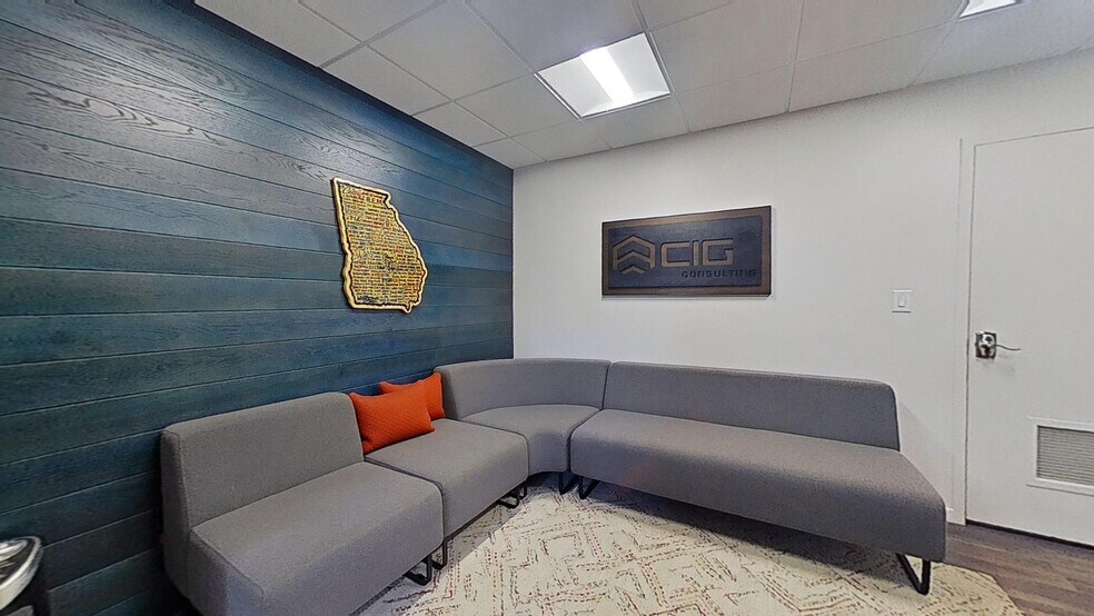 More Photos Of 125 E Trinity Pl, Decatur Office For Lease