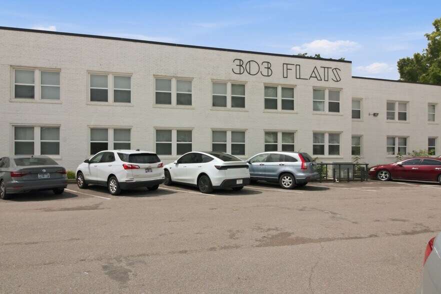 More Photos Of 303 S Poplar St, Paris Apartments For Sale