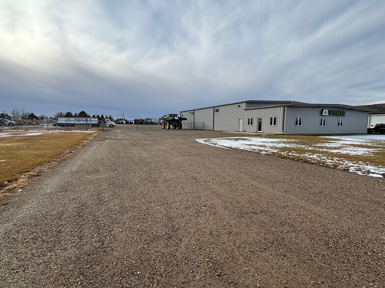 More Photos Of 6220 E Highway 2, Minot Service For Lease