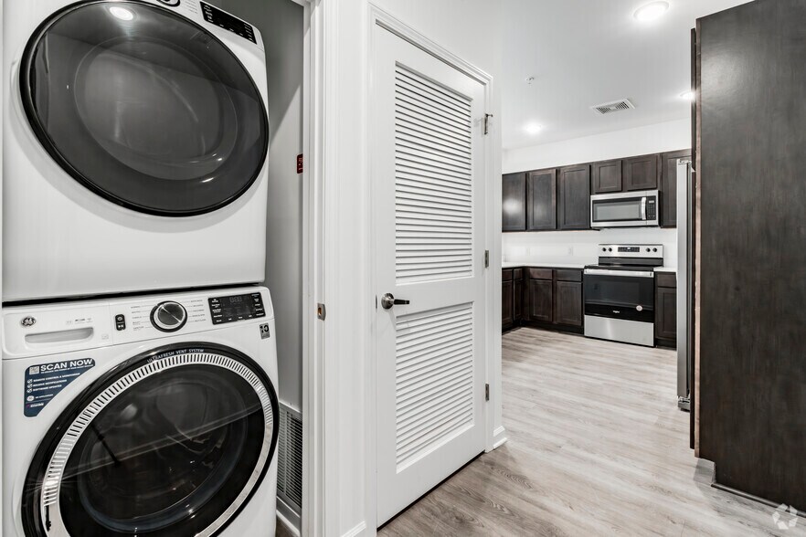 More Photos Of 10615 Steele Creek Rd, Charlotte Apartments For Sale