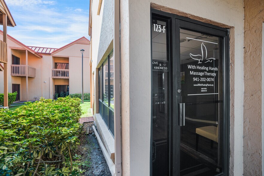 More Photos Of 2831 Ringling Blvd, Sarasota Office For Sale