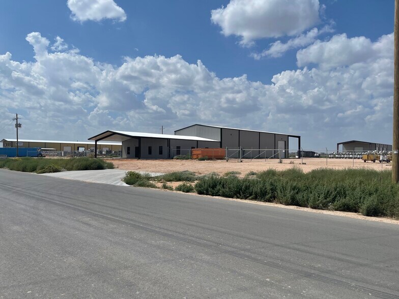 More Photos Of 5822 W County Rd 123, Midland Warehouse For Lease
