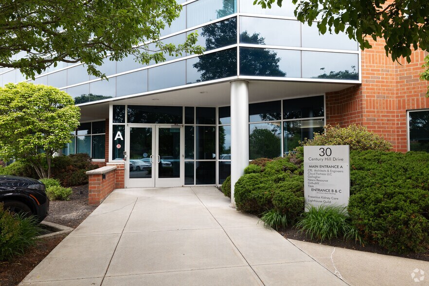 More Photos Of 30 Century Hill Dr, Latham Office For Lease
