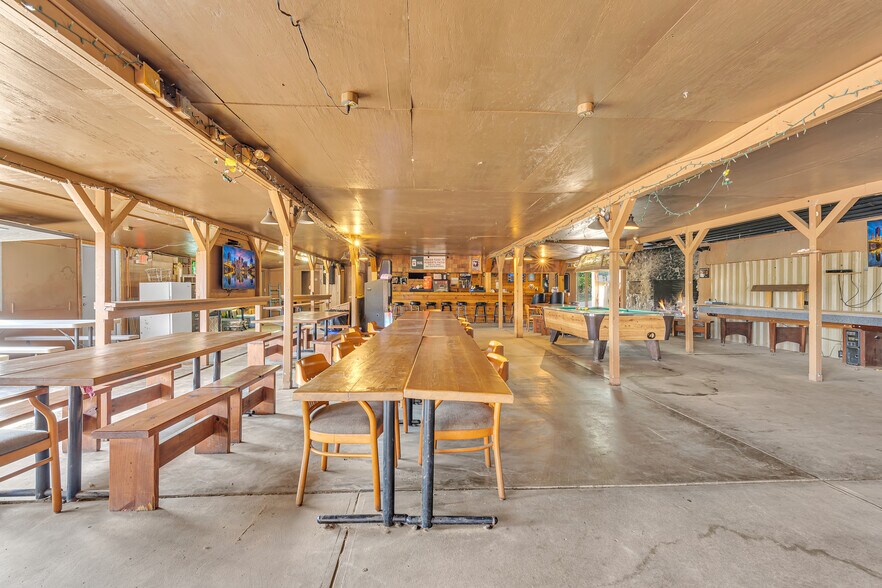 More Photos Of 1020 Sharon Rd, Beaver Restaurant For Sale