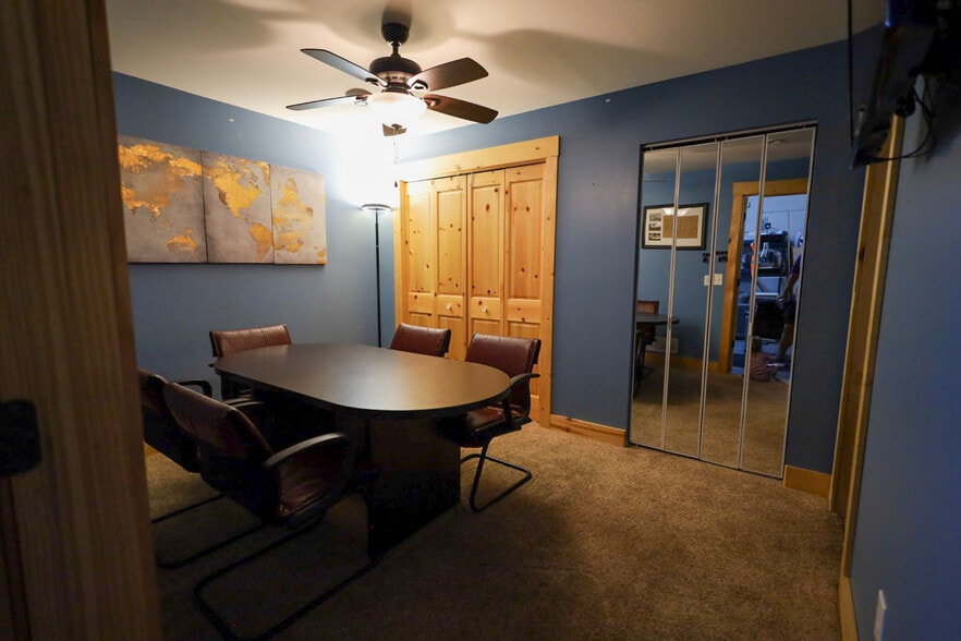 More Photos Of 2525 Nevada Ave N, Golden Valley Light Distribution For Sale