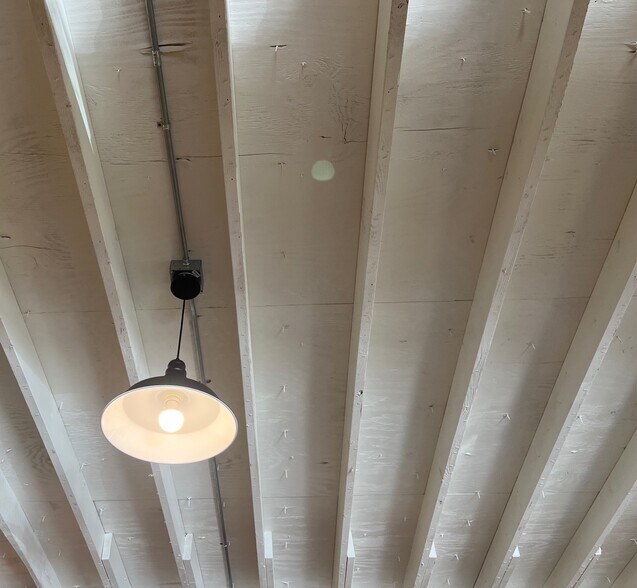 More Photos Of N2048 Spring St, Stockholm General Retail For Lease