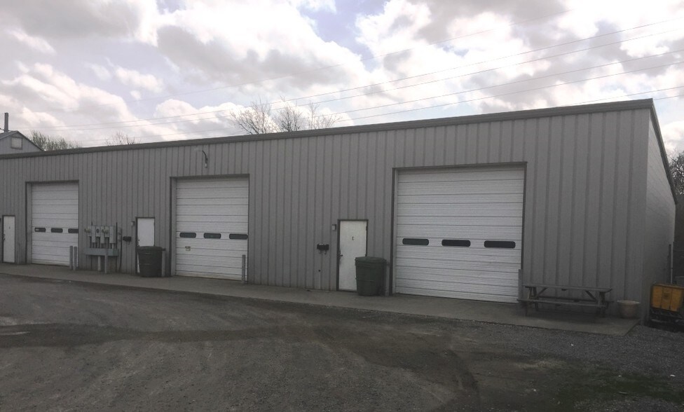 More Photos Of 722-726 Roanoke St, Salem Research And Development For Sale