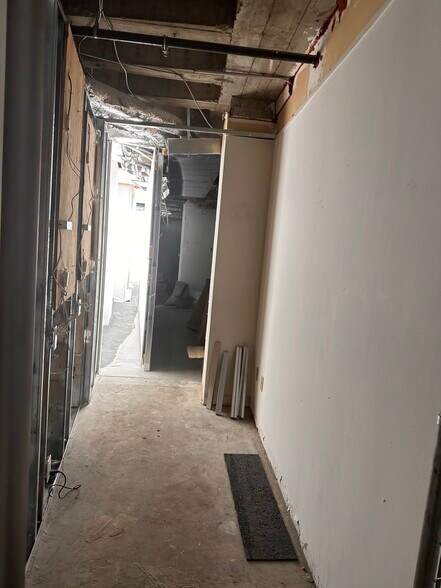 More Photos Of 955-995 Hornby St, Vancouver Apartments For Sale