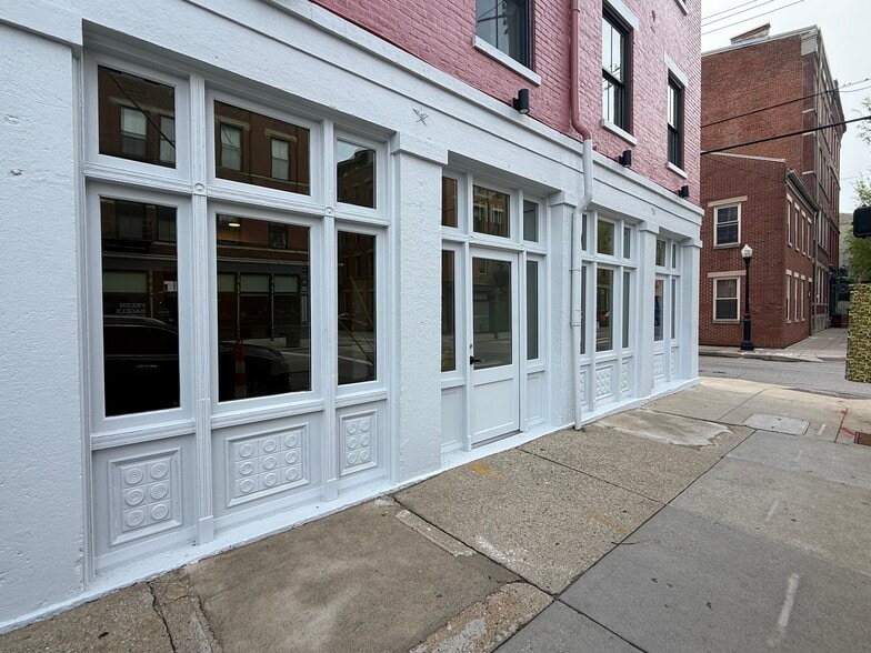 More Photos Of 1400 Walnut St, Cincinnati Apartments For Lease