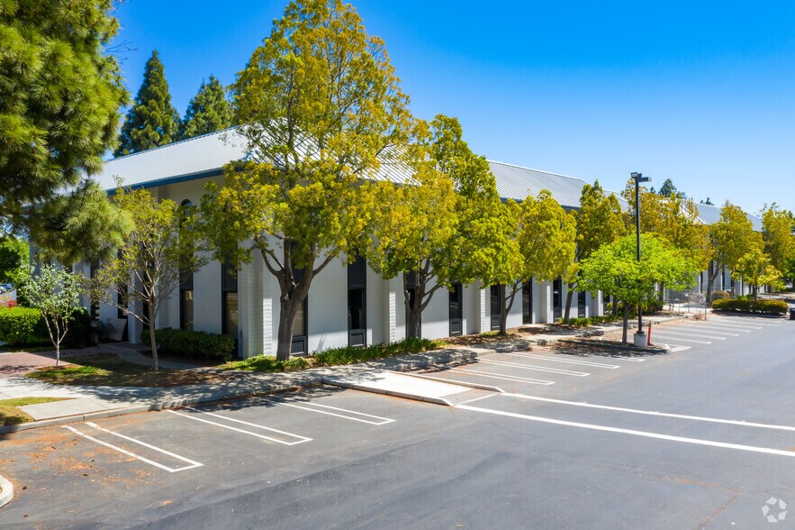 More Photos Of 170-180 Knowles Dr, Los Gatos Unknown For Lease