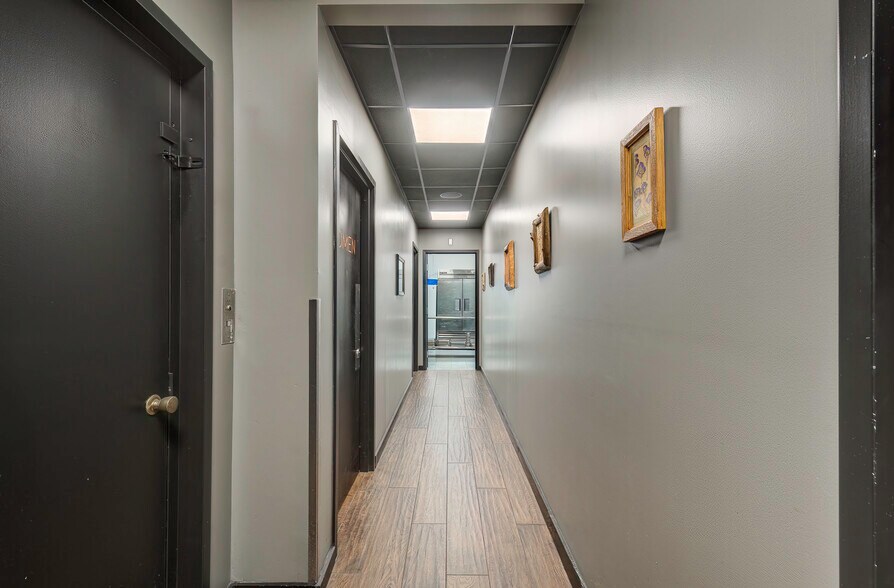 More Photos Of 620 S Calhoun St, Fort Wayne General Retail For Sale