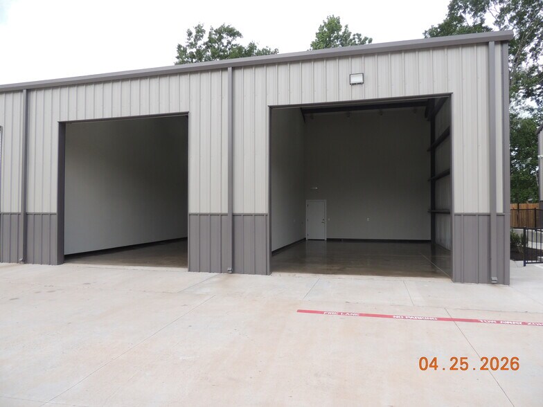 Primary Photo Of 2309 Wade Cir S, Conroe Unknown For Lease