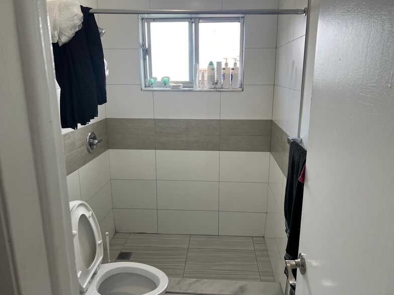 More Photos Of 521-533 E 22nd St, Hialeah Apartments For Sale