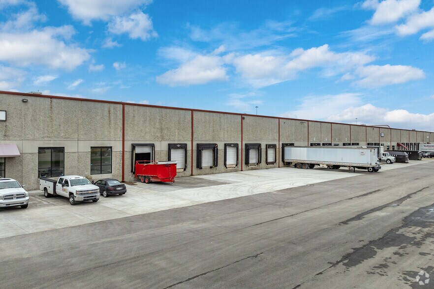More Photos Of 2231 Westbelt Dr, Columbus Warehouse For Lease