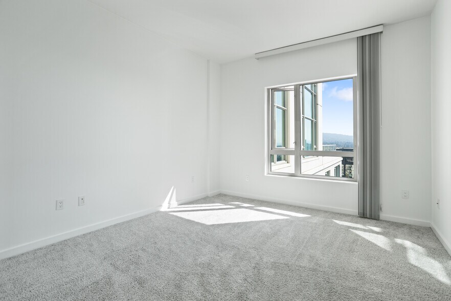 More Photos Of 100 Grand Ave, Oakland Apartments For Lease