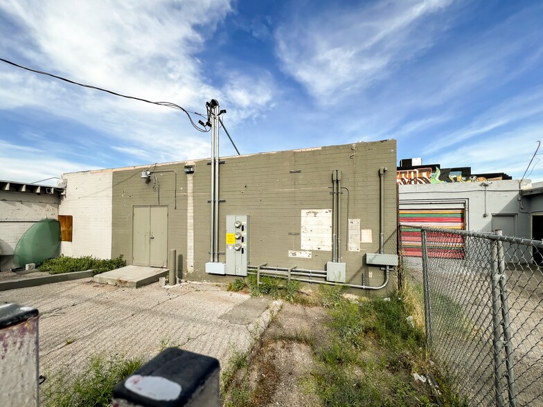 More Photos Of 1300 S Main St, Las Vegas Freestanding For Lease