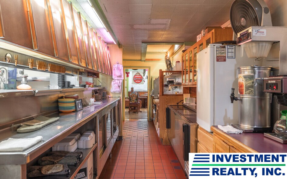 More Photos Of 121 Howard Johnson, Rolla Restaurant For Sale