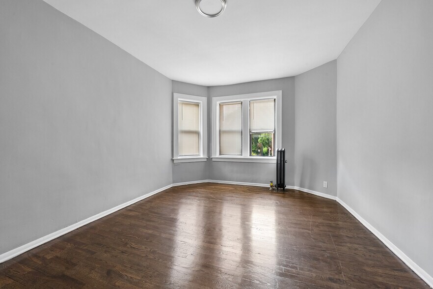 More Photos Of 7655-7657 S Coles Ave, Chicago Apartments For Sale