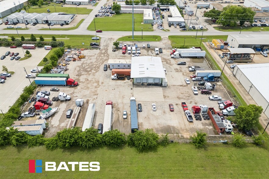 More Photos Of 1801 Commerce St, Garland Distribution For Sale