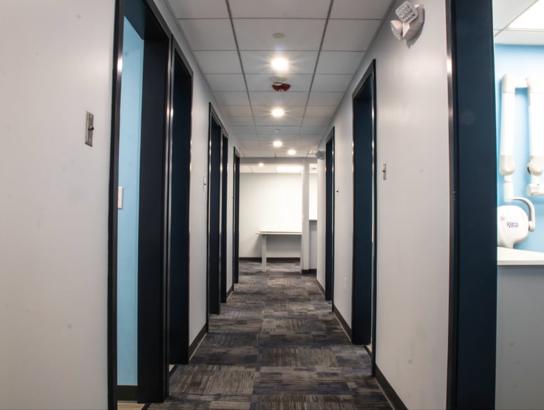 More Photos Of 826 Crescent St, Brockton Freestanding For Lease