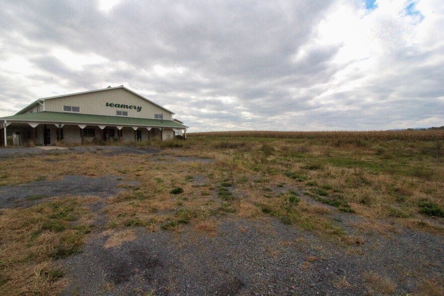 More Photos Of 16094 Evergreen Valley Rd, Timberville Specialty For Lease