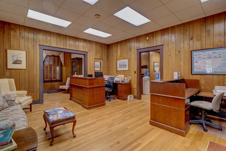 More Photos Of 14 S 5th Ave, Wilmington Office For Sale