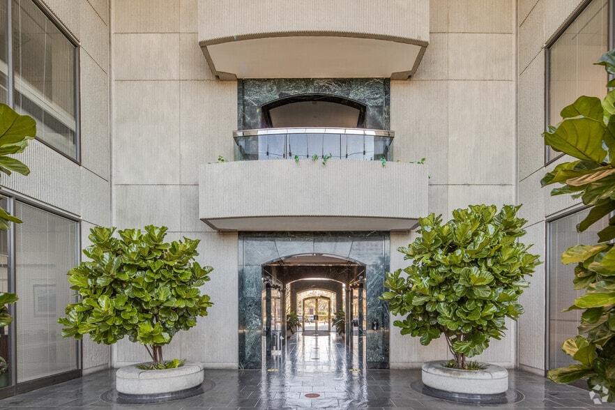 More Photos Of 5850 T G Lee Blvd, Orlando Office For Lease