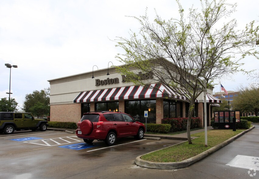 More Photos Of 2725-2623 Town-Center Blvd, Sugar Land Unknown For Lease