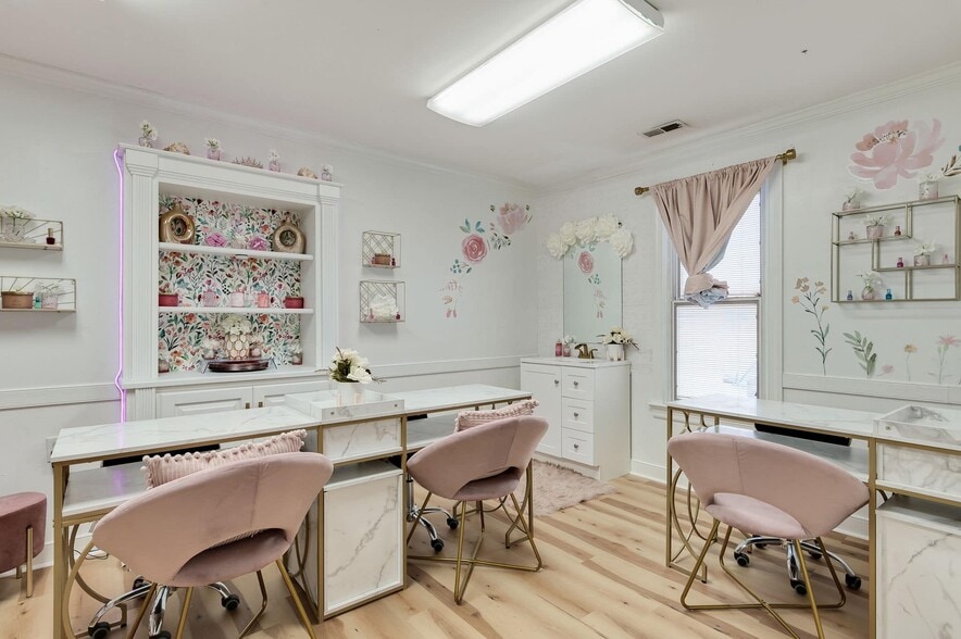 More Photos Of 901 N Courthouse Rd, North Chesterfield Loft Creative Space For Lease