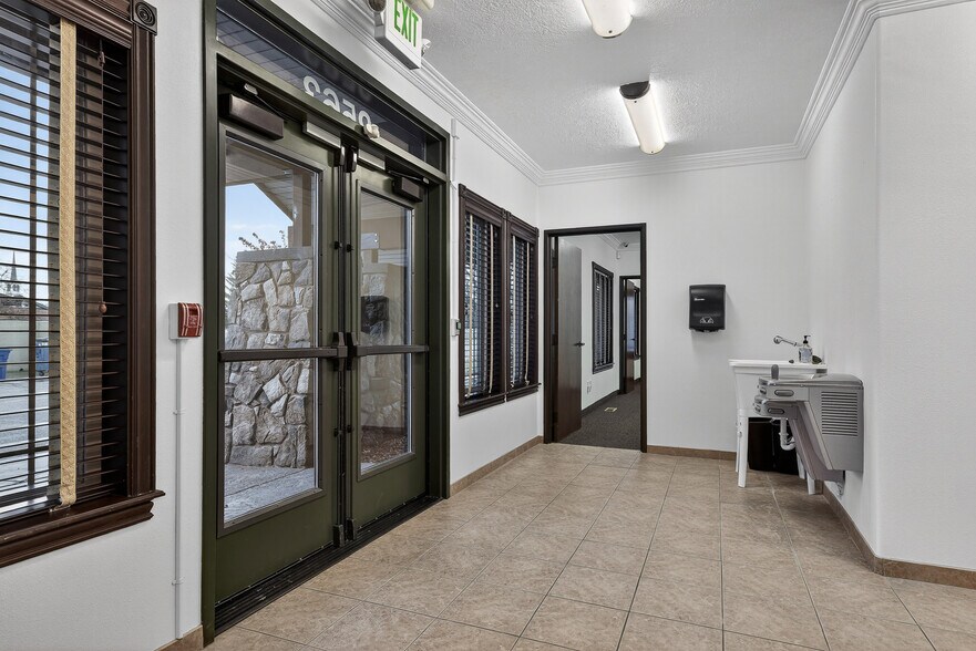 More Photos Of 2563 S Five Mile Ave, Boise Office Residential For Lease