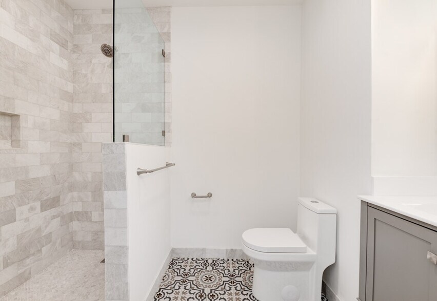 More Photos Of 2633 Ocean St, Carlsbad Apartments For Sale