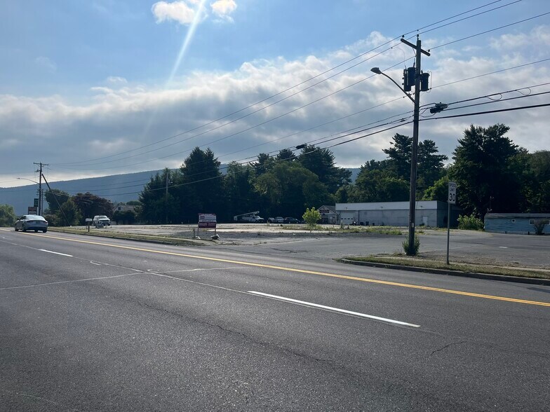 Primary Photo Of 188 S Main St, Ellenville General Retail For Sale