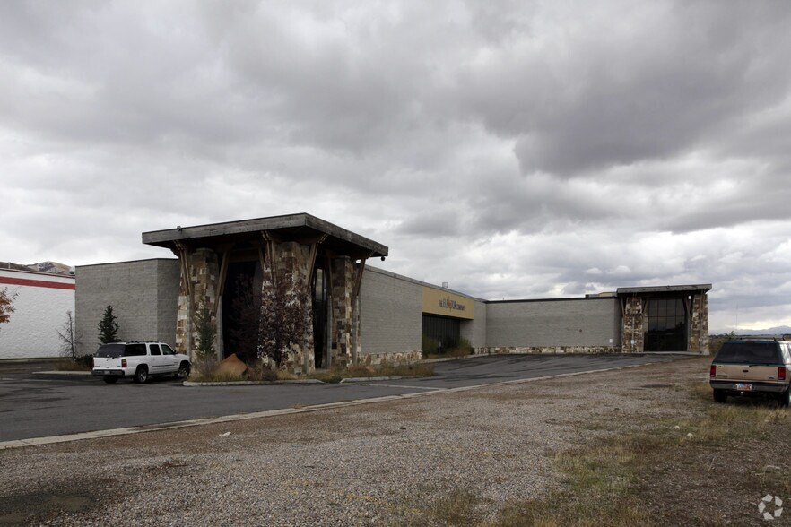 More Photos Of 847 North Pointe Cir, North Salt Lake Showroom For Sale